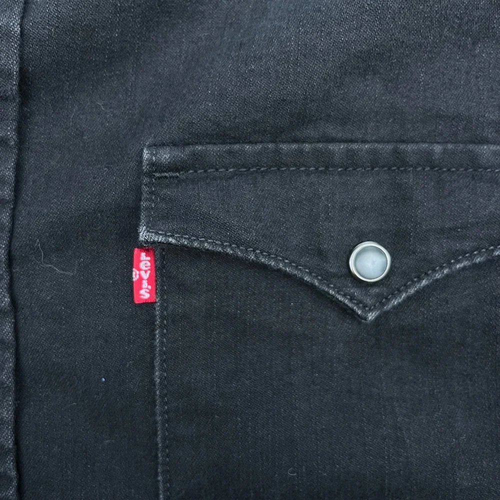 Levis Mens XL Standard Western Shirt Black Denim Pearl Snap Long Sleeve Pockets